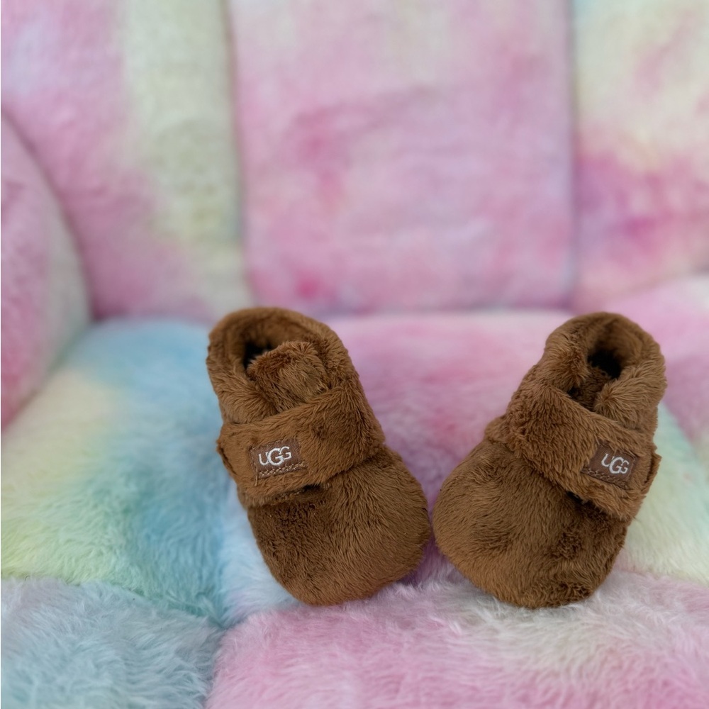 UGG Tan Fuzzy Kids Slippers